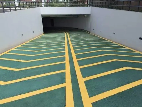 无振动止滑坡道